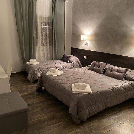 Tiburtina Inn Guest House ローマ エクステリア 写真