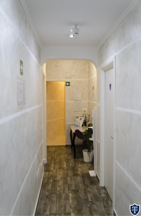 Tiburtina Inn Guest House ローマ エクステリア 写真