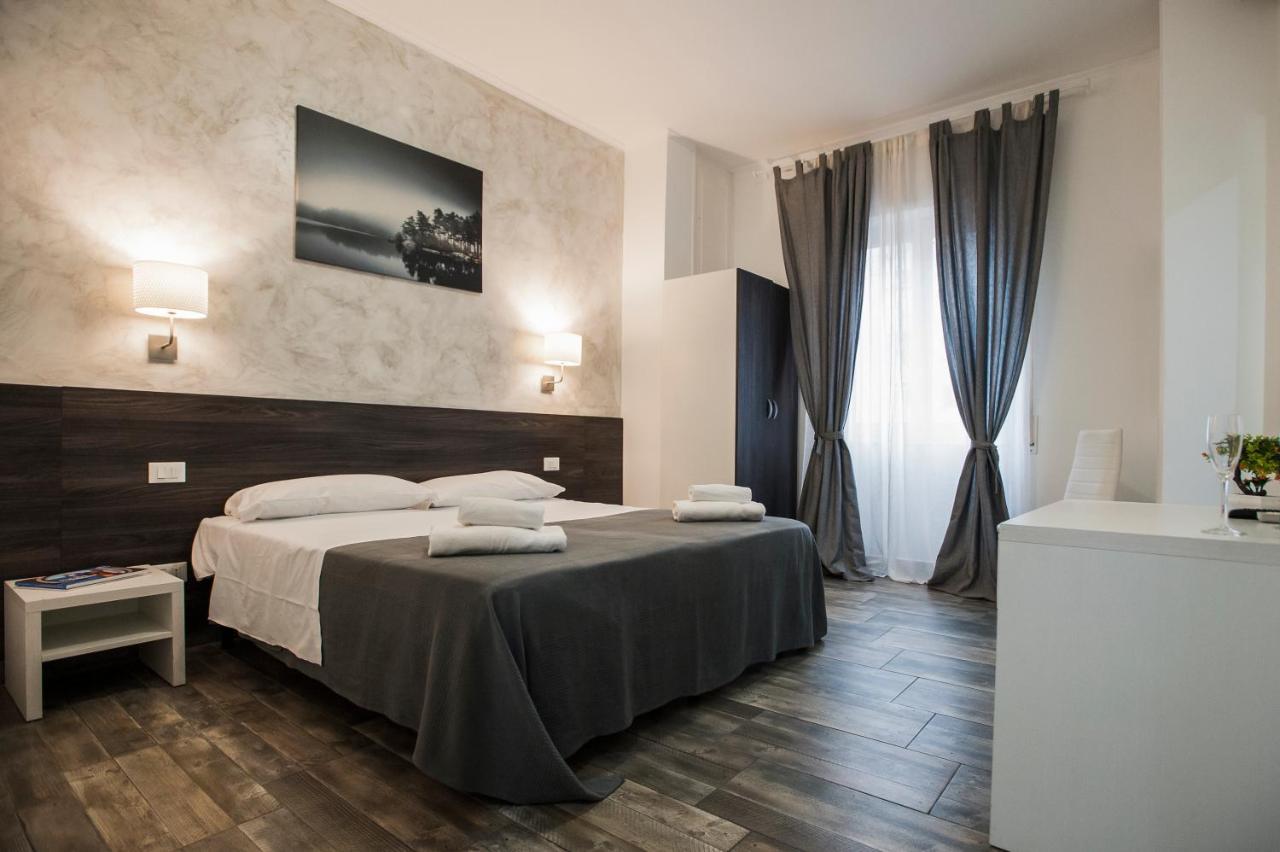 Tiburtina Inn Guest House ローマ エクステリア 写真